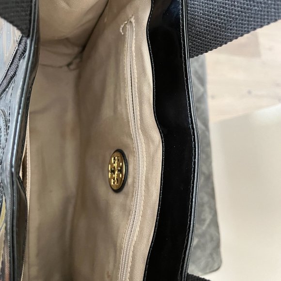 Tory Burch patent black leather tote bag - Picture 9 of 11